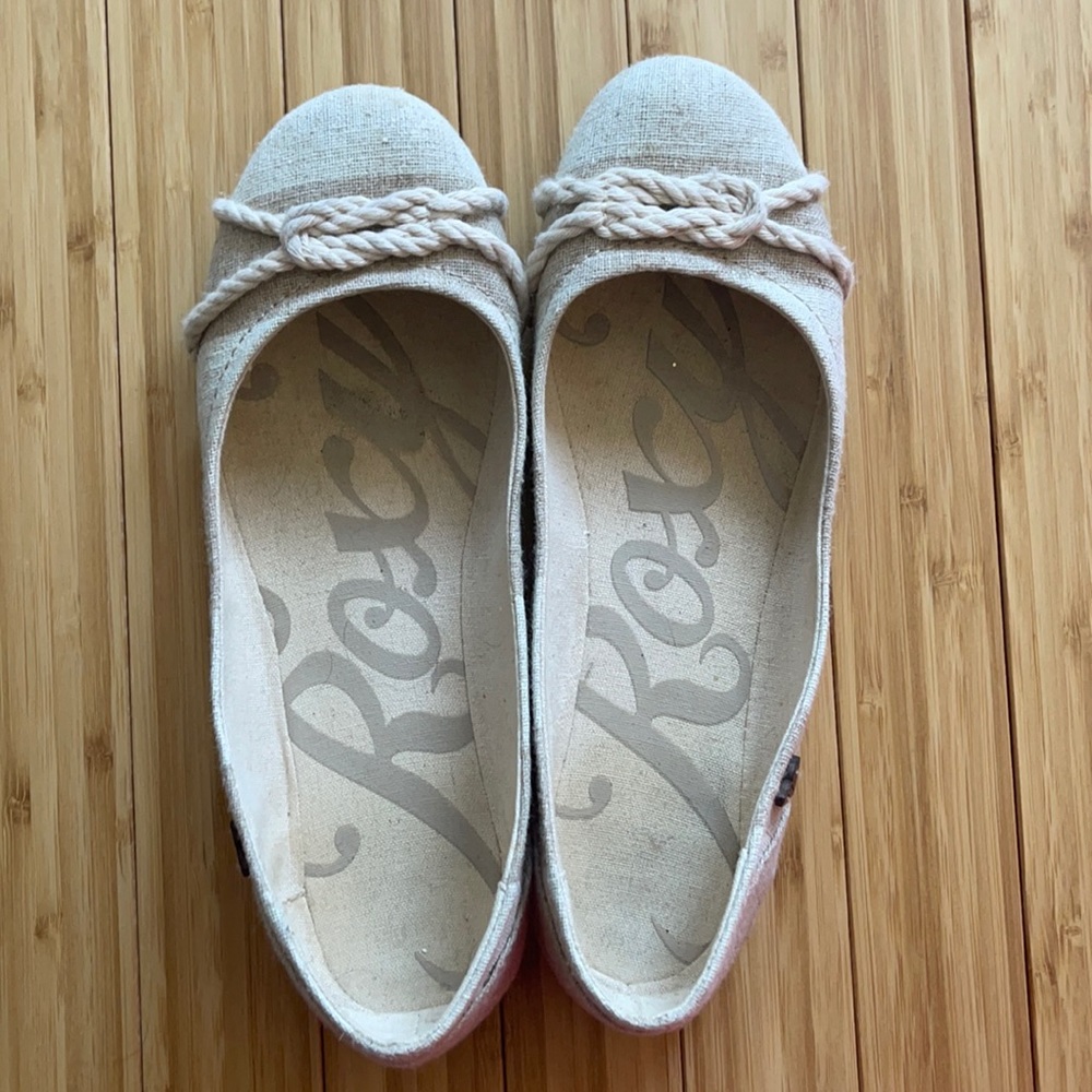 Roxy slips on ballerina flats